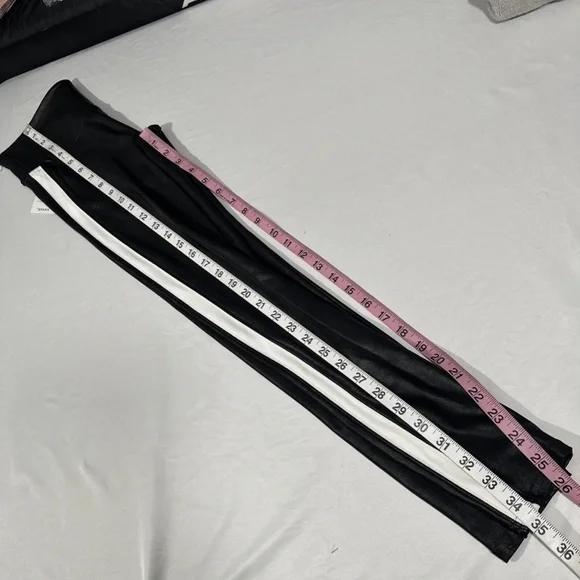 NWT $110‎ Spanx [ Small ] Side Stripe Faux Leather Leggings in Black/White - Picture 4 of 13